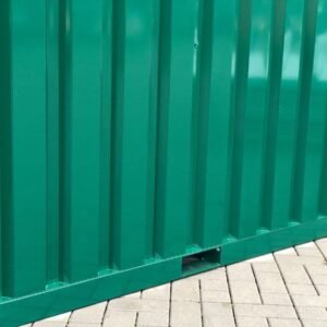 Container MC3, lackiert RAL 6005 Moosgrün, H 2090 x B 2142 x T 2950 mm, Tür stirnseitig einflügelig